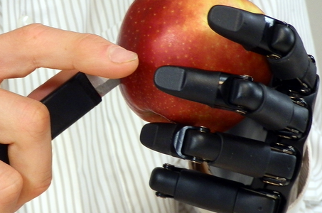 KeyShot Rendering: Bionische Handprothese, Vincent Systems GmbH